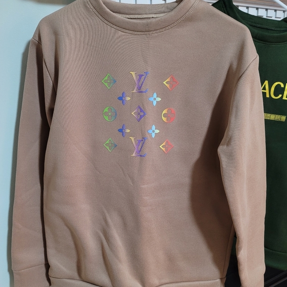 Sweaters - Picture 3 of 5